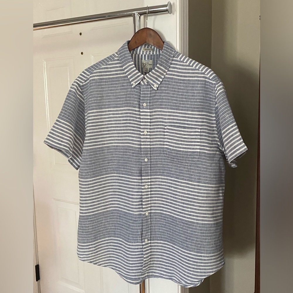 Men’s J Crew Short Sleeve Woven Shirt - Size XL
